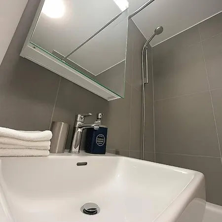 Montchoisi 1 Bedroom Near Gare Ouchy Smart Lock Losanna